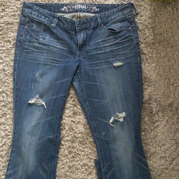 Women’s distressed jeans size 12